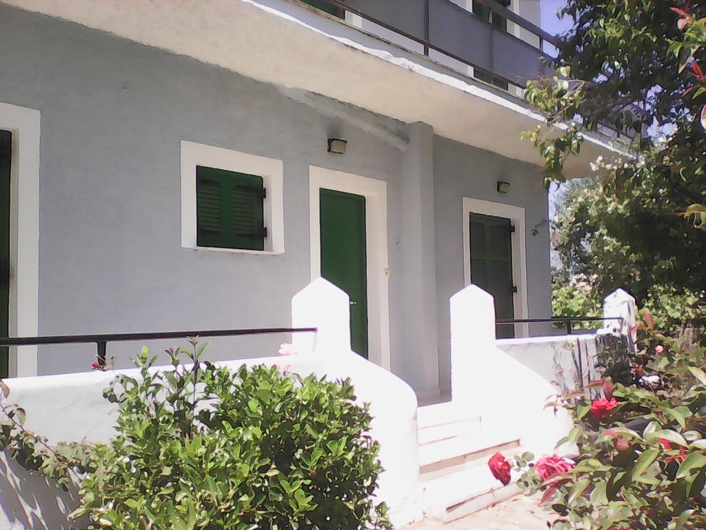 Alex Apartments Roda  Esterno foto
